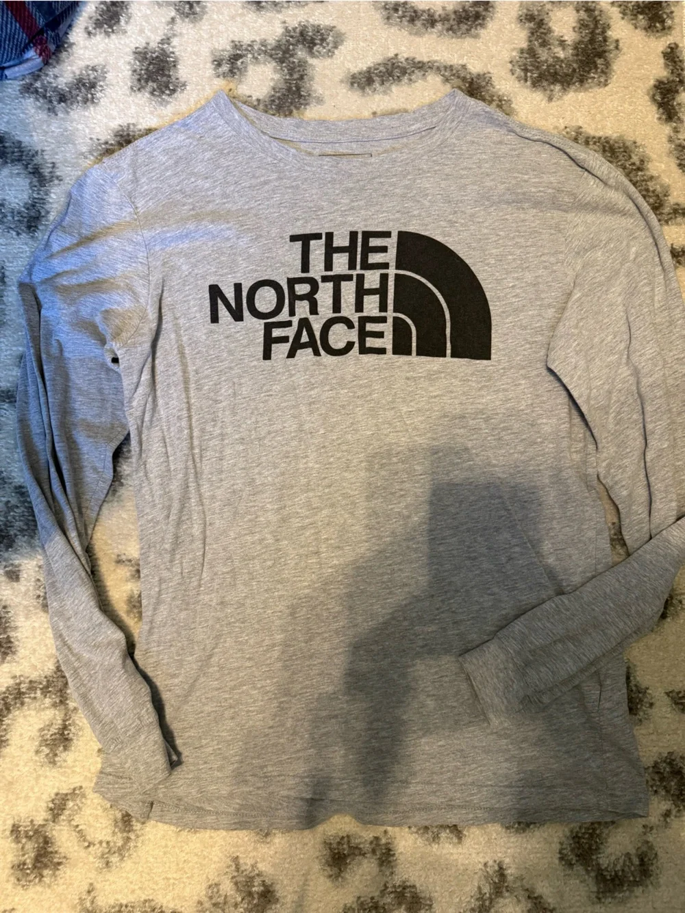 The North Face Women’s Light Gray Long-Sleeve Logo Tee
